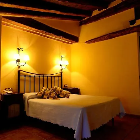 Caseron De La Fuente 3* Albarracín