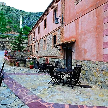 Caseron De La Fuente الباراثين