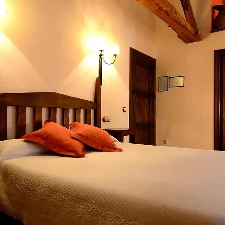 Caserón De La Fuente Albarracín