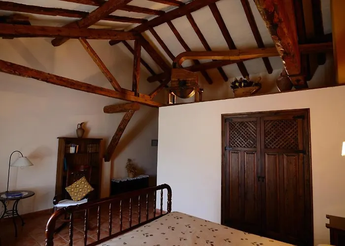 Caserón De La Fuente Albarracín