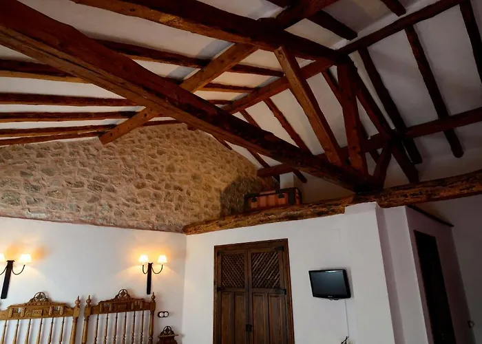 Caserón De La Fuente 3*