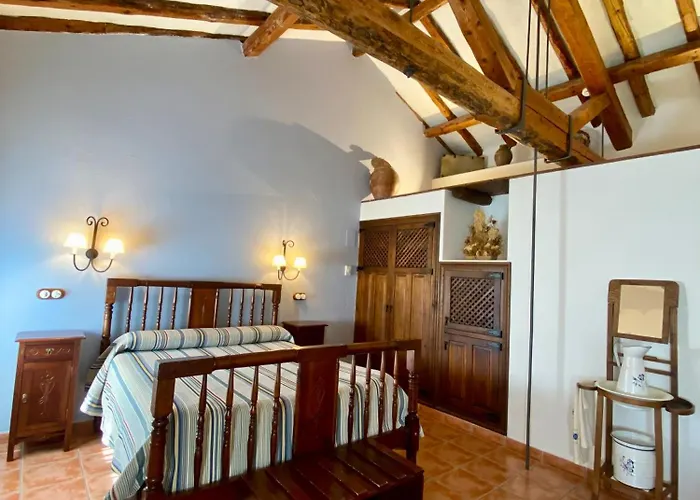 Caserón De La Fuente 3*